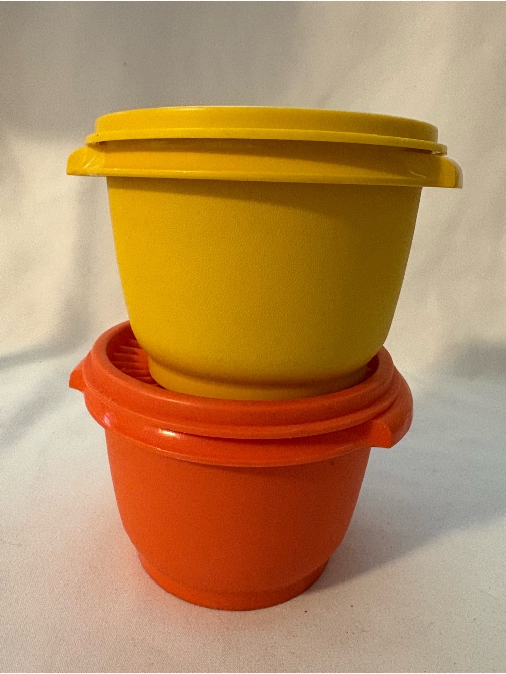 Vtg Tupperware Servalier yellow, and orange bowls with starburst lids